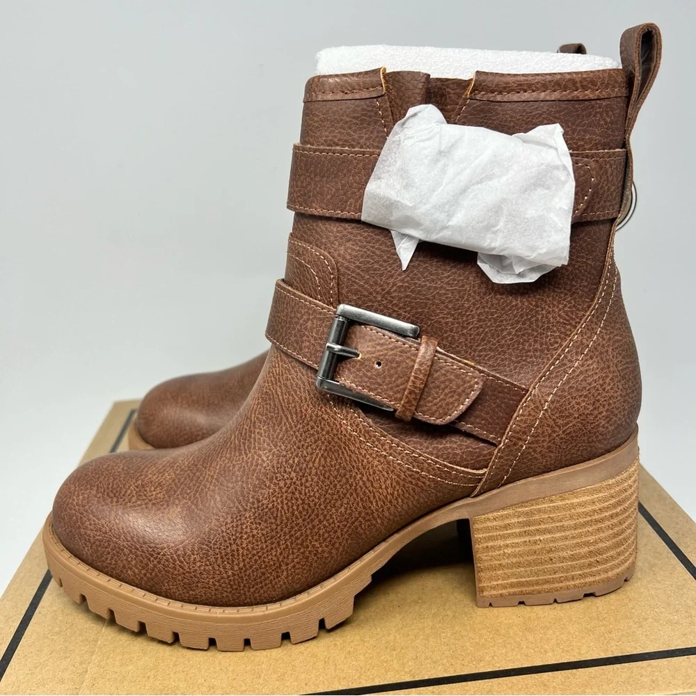 MIA Jessi Lug Boots Size 7.5